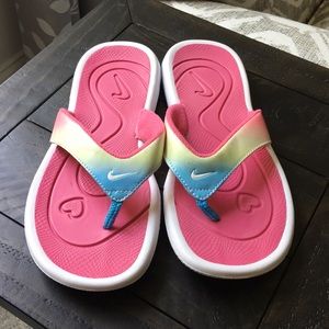 Nike flip flop sandals